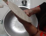જુવાર- બાજરાનો રોટલો (Jowar Bajro Rotlo Recipe in Gujarati) રેસીપી સ્ટેપ3ફોટો