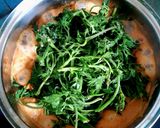 Foto langkah ke 4 dari resep Gulai Kenikir Tahu Telur.