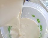 Foto langkah ke 3 dari resep Homemade Plain Yogurt.