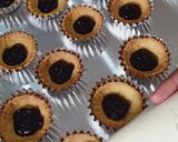 Foto langkah ke 5 dari resep Blueberry Cheese Tart crunchy masemanis^^.