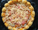 Foto langkah ke 9 dari resep Pizza Homemade.