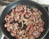 Foto del paso 1 de la receta: Champiñones con cerdo y roquefort