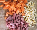 Hình bước làm 1 của món Cơm trộn Hàn Quốc siêu đơn giản cho những ngày lười biếng