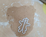 Foto del paso 3 de la receta: Galletitas navideñas de canela y jengibre