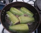 Foto del paso 1 de la receta: Calabacitas rellenas con carne y queso