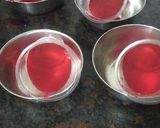 A picture of step 3 of Yummy Custered jelly pudding.