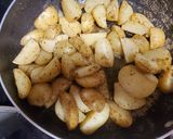Foto del paso 3 de la receta: Papitas crambay salteadas