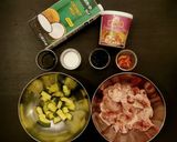 Une image de l'étape 1 de Poulet curry thaï.