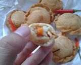 Foto langkah ke 6 dari resep Pastel Renyah Bunga Mawar.