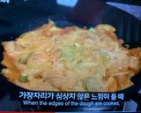 A picture of step 4 of Kimchi pancake.