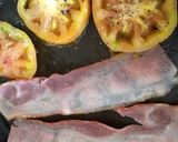 Foto del paso 1 de la receta: Bagel con tocino, huevo y jitomate asado