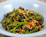 Foto langkah ke 2 dari resep Urap Kelapa Sangrai.