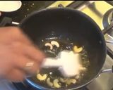 A picture of step 3 of Kaju ka halwa.