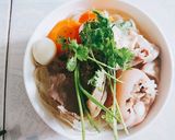 Hình bước làm 5 của món Hủ tiếu khoanh giò
