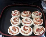 Foto langkah ke 8 dari resep Pizza Gulung.
