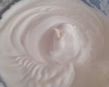 صورة لخطوة 2 من وصفة الكيكة الإسفنجية 🍰