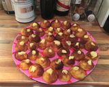 A picture of step 7 of Raspberry and cream pastries.