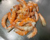 Une image de l'étape 2 de Crevettes sauvages marinées aneth citron tomates cerises.