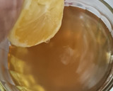 Foto del paso 2 de la receta: Bebida refrescante de jengibre fresco y cascarilla de rosa mosqueta 🍵 🫚🌹