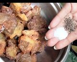 A picture of step 2 of Crunchy leftover potato with mint deep.