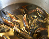 Foto del paso 10 de la receta: Mejillones a la plancha con Mojo Verde