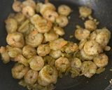 Foto langkah ke 3 dari resep Tumis Udang Kentang🥔🍤.