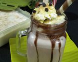 A picture of step 4 of Butter Scotch Cold Coffee shake.