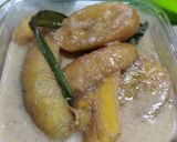 Gambar langkah 4 resipi Pengat Pisang Sagu Hijau.