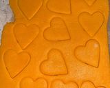வெண்ணிலா ஹார்ட் குக்கீஸ் (Vanilla heart cookies recipe in tamil) ரெசிபி ஸ்டேப் 6 புகைப்படம்