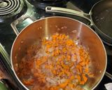 A picture of step 3 of Spicy Peanut Butter Soup.