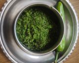 A picture of step 3 of Bhavnagari mirchi thecha.