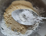 சோளமாவு மில்க் குக்கீஸ்(corn flour milk cookies recipe in tamil) ரெசிபி ஸ்டேப் 3 புகைப்படம்