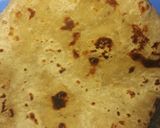 A picture of step 4 of Cheese chapatti.
