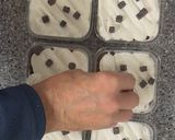 Foto del passaggio 7 della ricetta Tortino di Cioccolato alla Crema di Yogurt e Latte Condensato