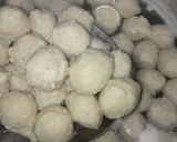 Foto langkah ke 4 dari resep Bakso Ayam Homemade.