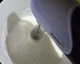 A picture of step 4 of Vanilla cake.