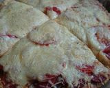 صورة لخطوة 5 من وصفة بيتزا 🍕 السجق 😋😋