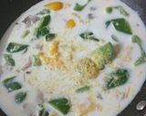 A picture of step 3 of Pasta in white sause.