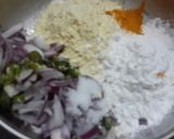 A picture of step 1 of Onion pakoras.