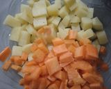 Foto langkah ke 1 dari resep Pastel pangsit isi kentang wortel.