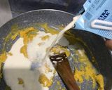 Foto langkah ke 3 dari resep Indomie soto with Fettucine carbonara.