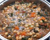 Foto del paso 6 de la receta: Potaje de garbanzos con espinacas y mejillones