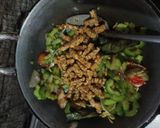 Foto langkah ke 5 dari resep Tumis Pare Campur Tempe.