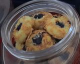 Foto langkah ke 11 dari resep Tumbprint Cookies.
