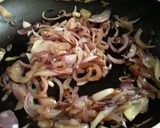 Foto del paso 5 de la receta: "Filete" de coliflor con cebollas salteadas y dip de berenjenas🤨🙄🤔🍆🌰🥦