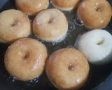 Gambar langkah 6 resipi Donut Kentang.