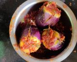 A picture of step 1 of ભરેલાં રીંગણ બટેટાનું શાક.