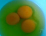 Foto langkah ke 2 dari resep Telur Dadar Tempe.