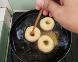 Foto langkah ke 6 dari resep Donat Tape.