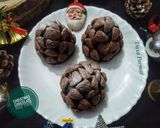 A picture of step 5 of Christmas Chocolate Pine Tree.
